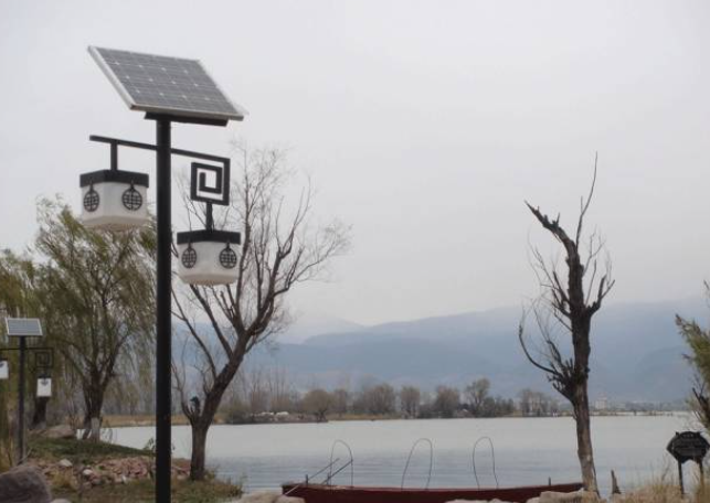 太陽能路燈要保證充足的照明時間和亮度 太陽能路燈要保證充足的照明時間和亮度